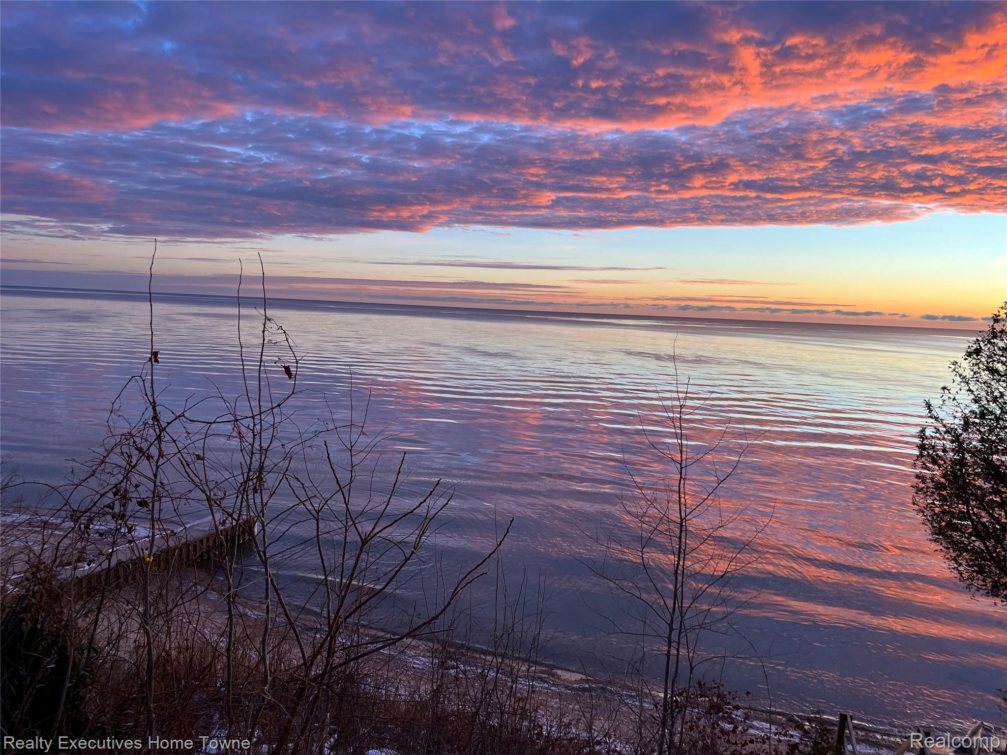 2255 Lakeshore Road