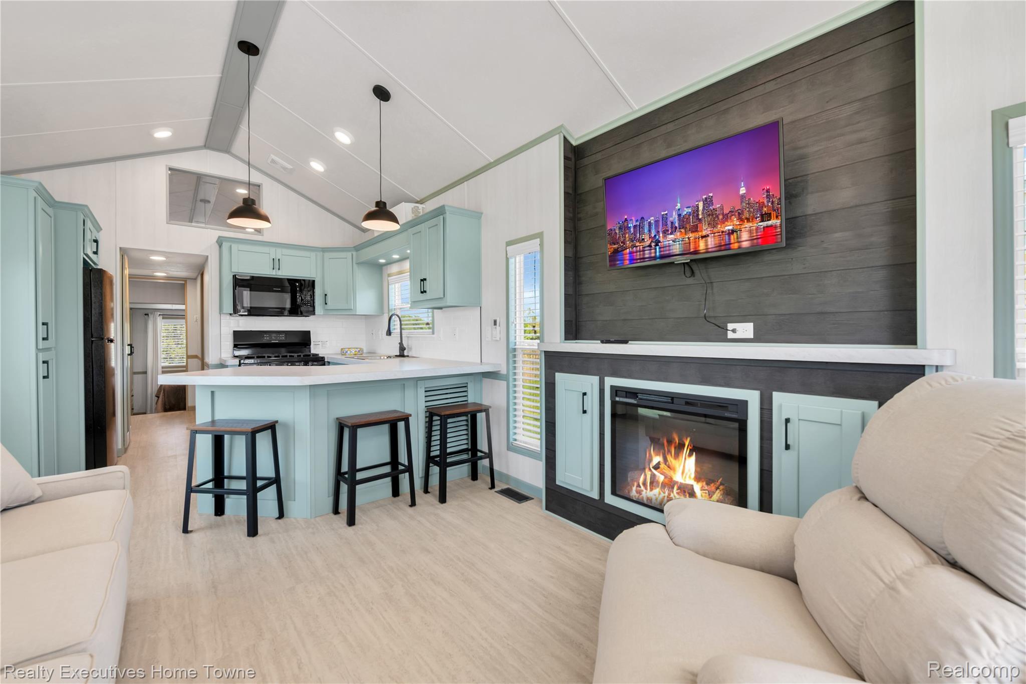 2301 Water St. Lot 8