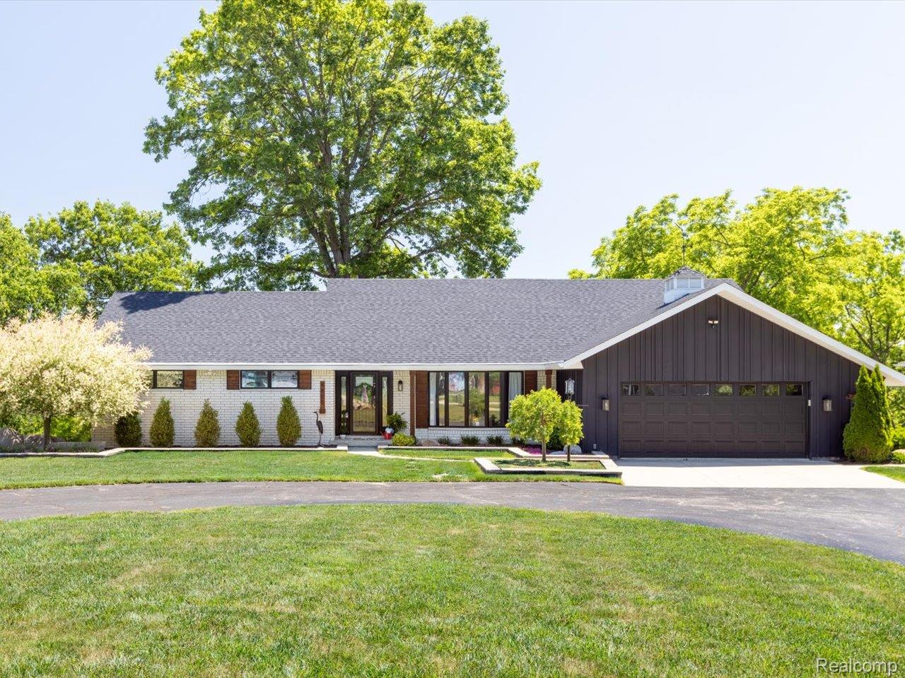 4405 North River Road