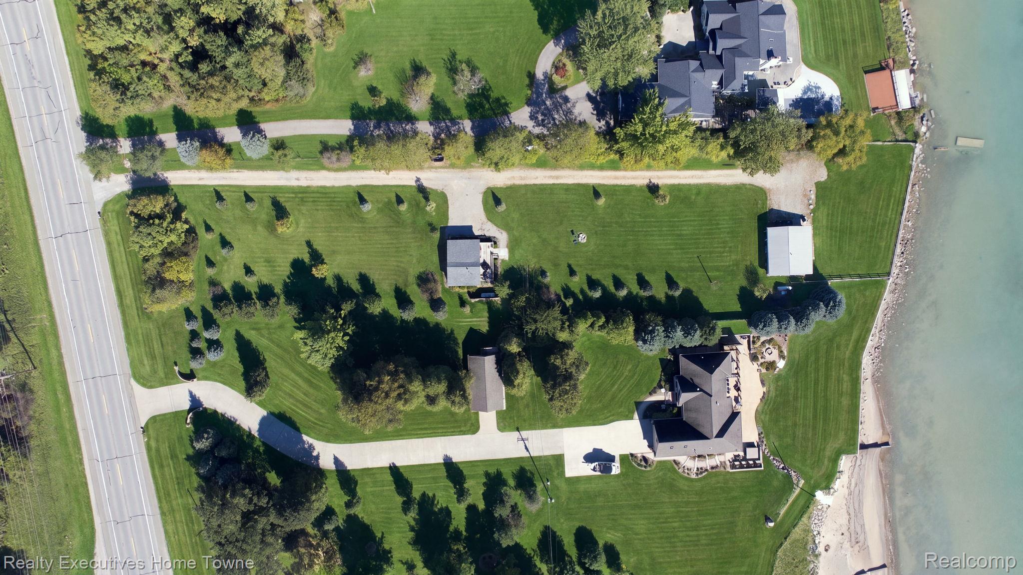 8849 Lakeshore Road