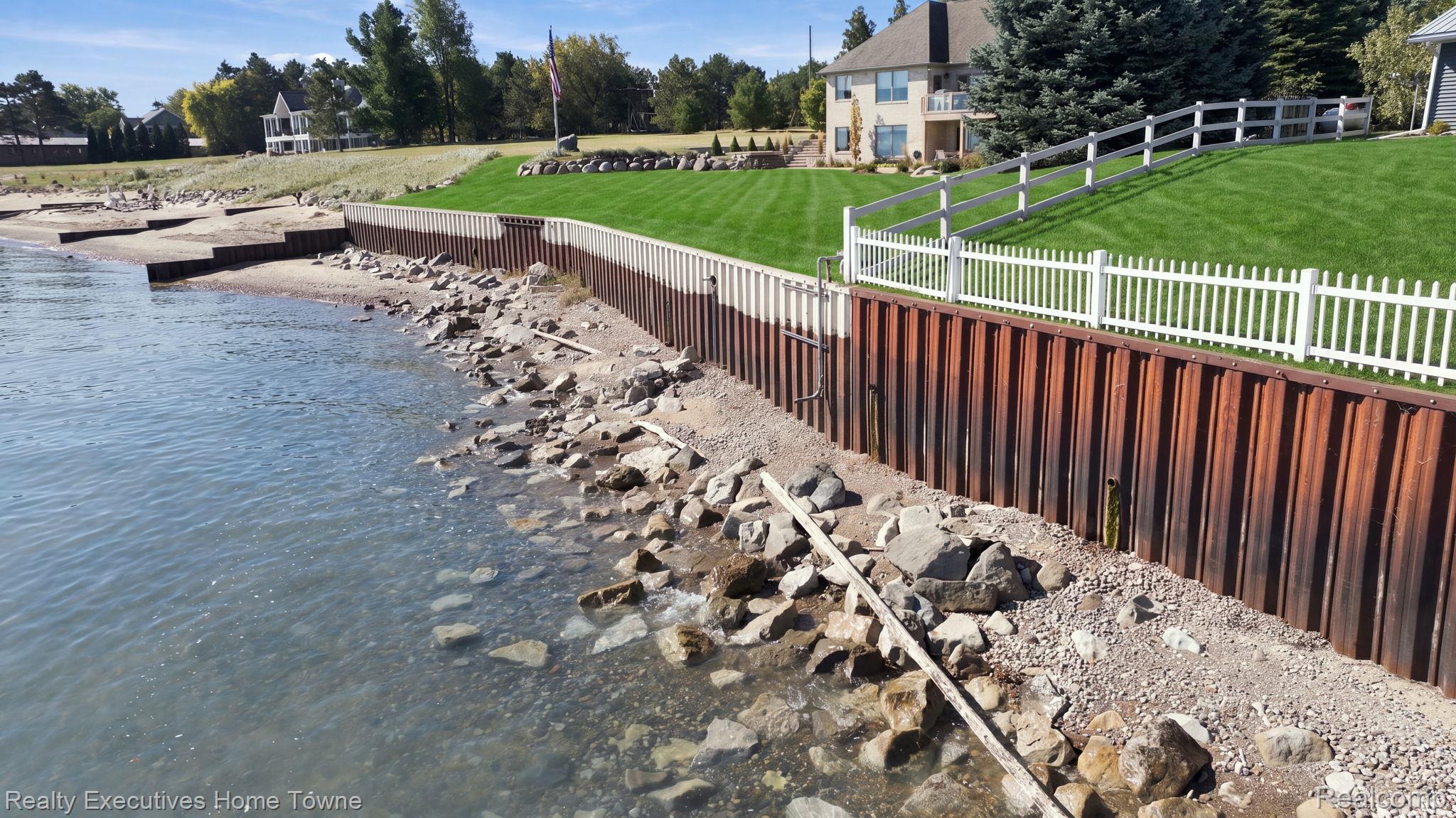 8849 Lakeshore Road