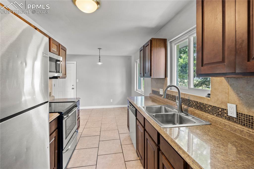 19 Clover Circle
