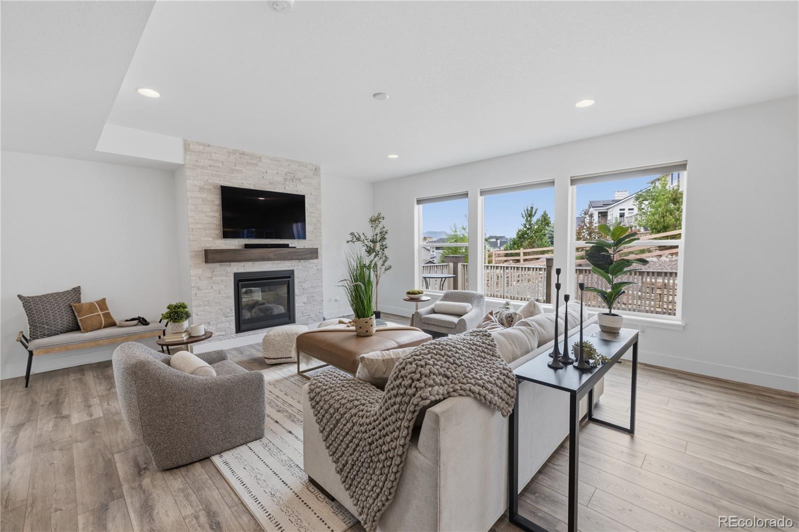 1952 Clayhouse Drive