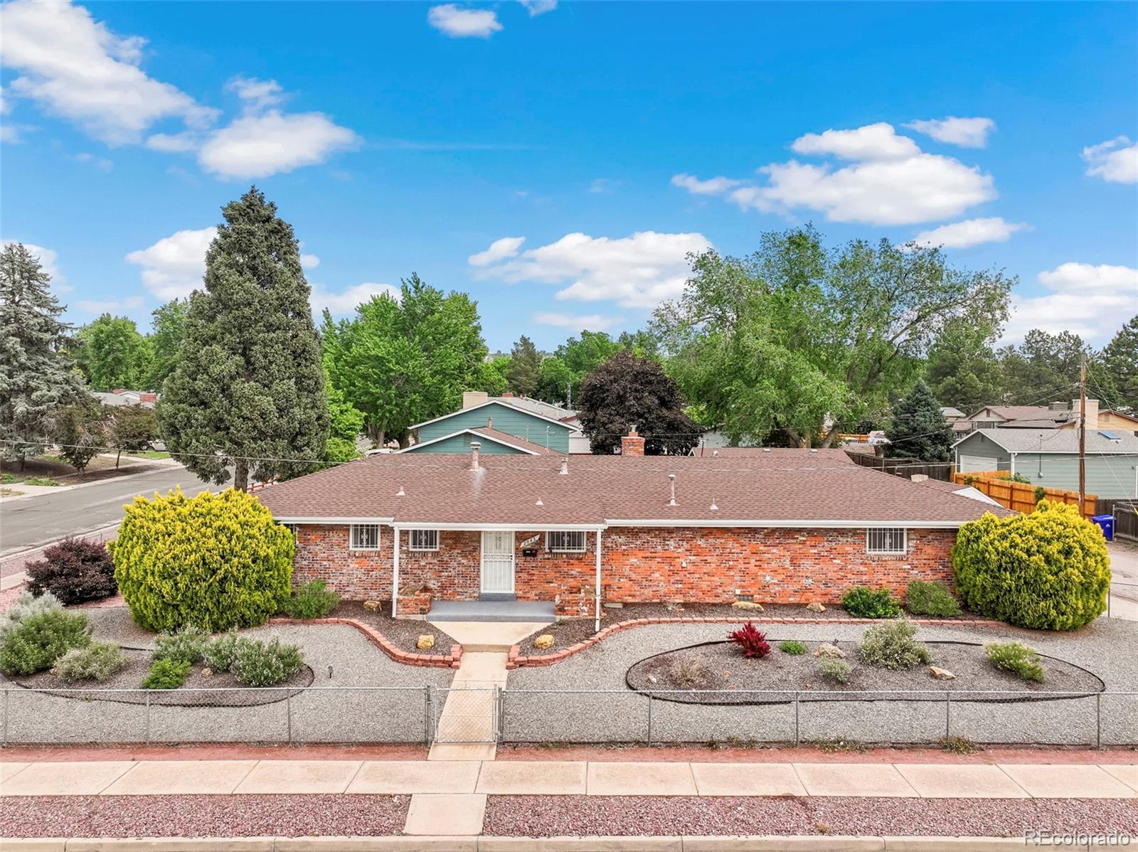 2043 Patrician Way