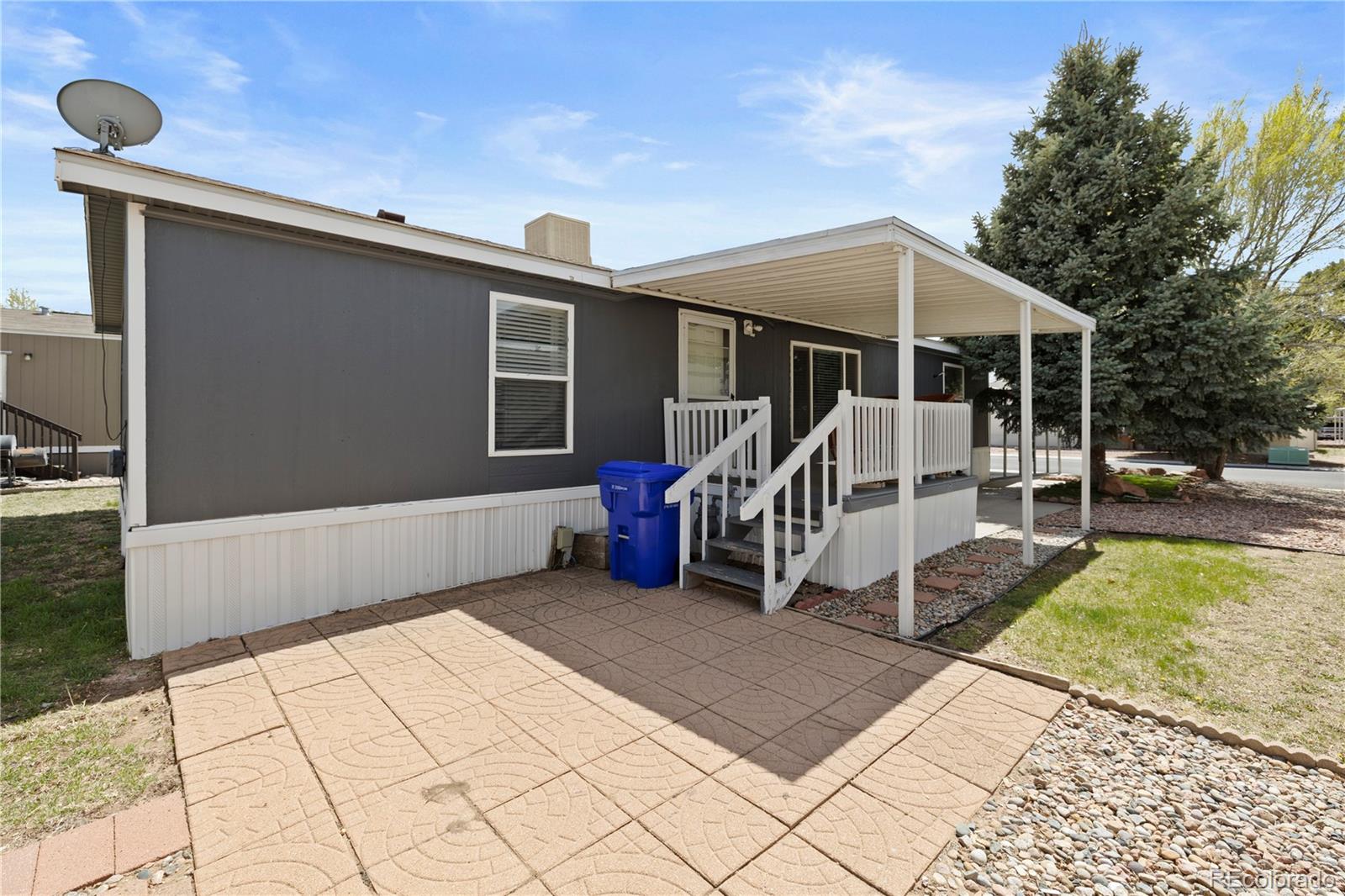 1095 Western Drive