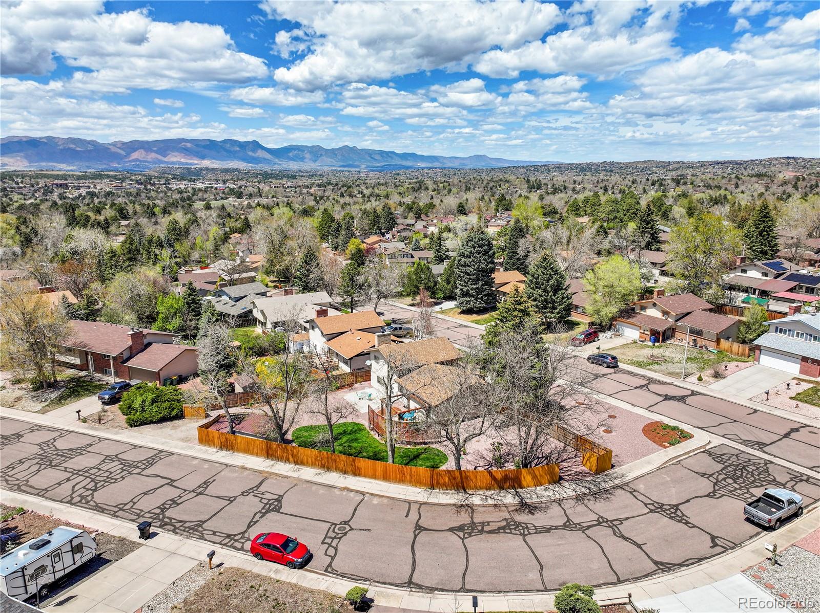 2850 Villa Loma Drive