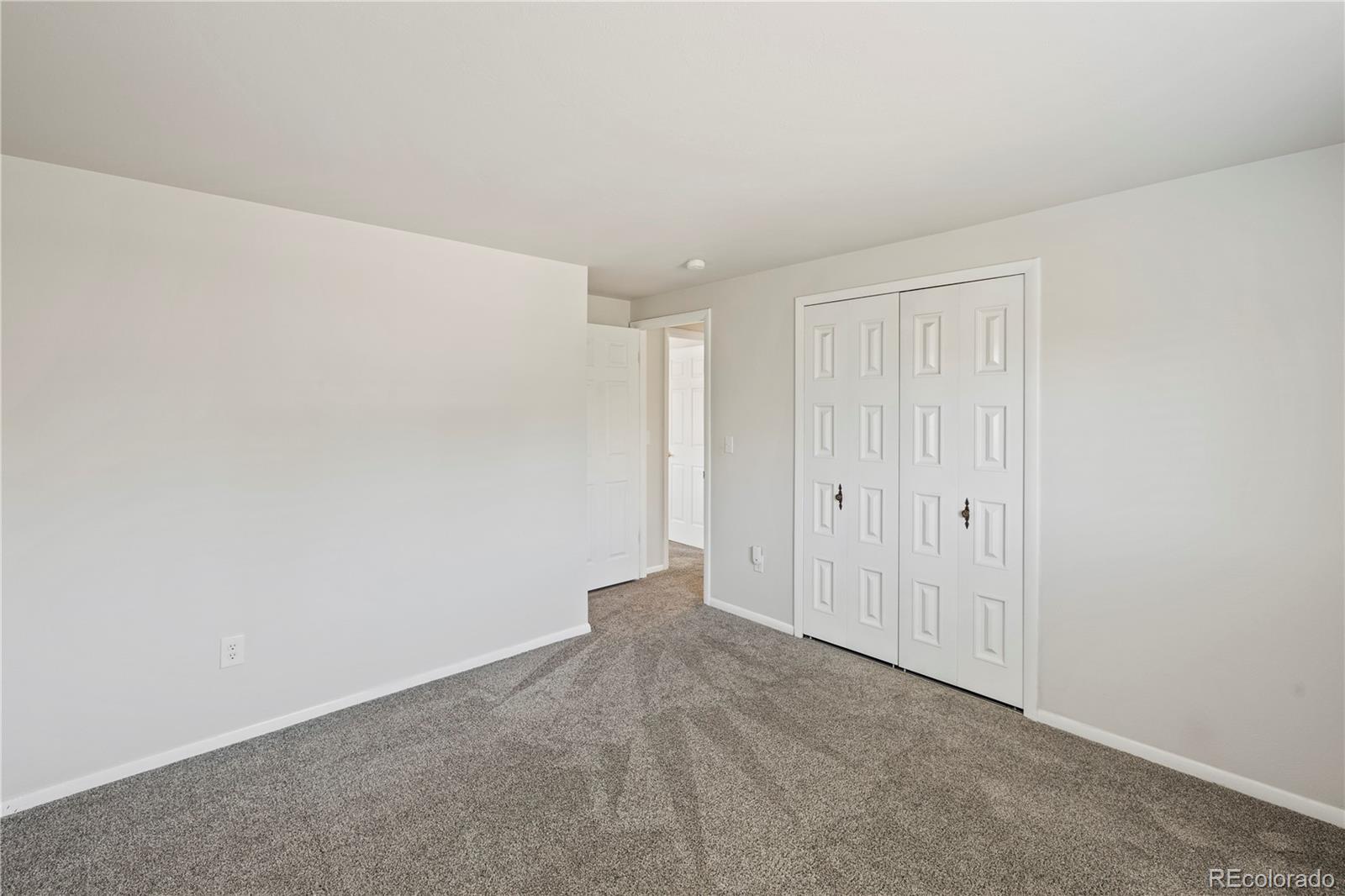 2850 Villa Loma Drive