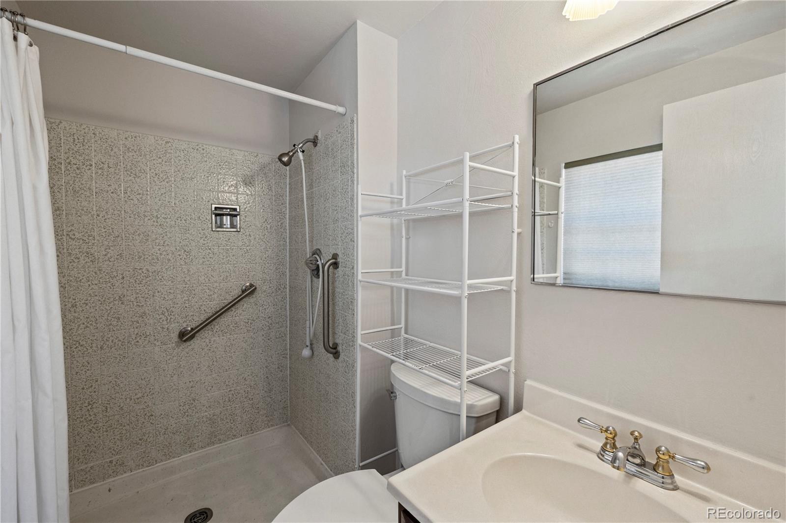 2850 Villa Loma Drive