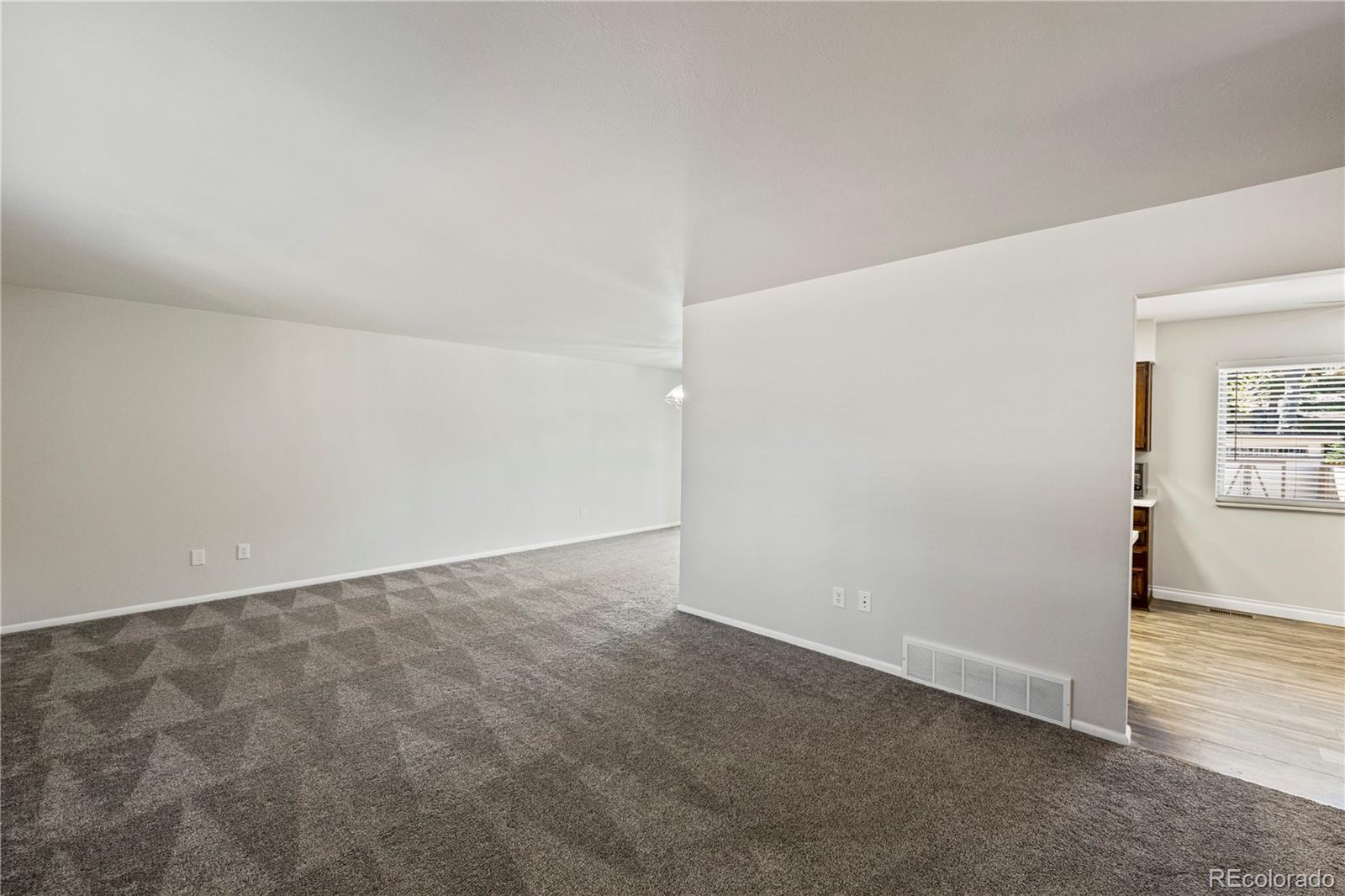 2850 Villa Loma Drive