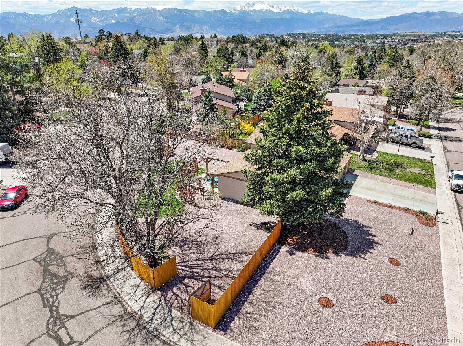 2850 Villa Loma Drive