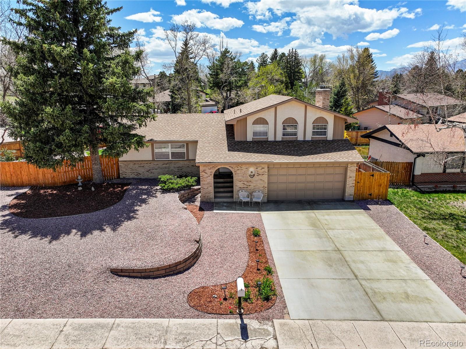 2850 Villa Loma Drive