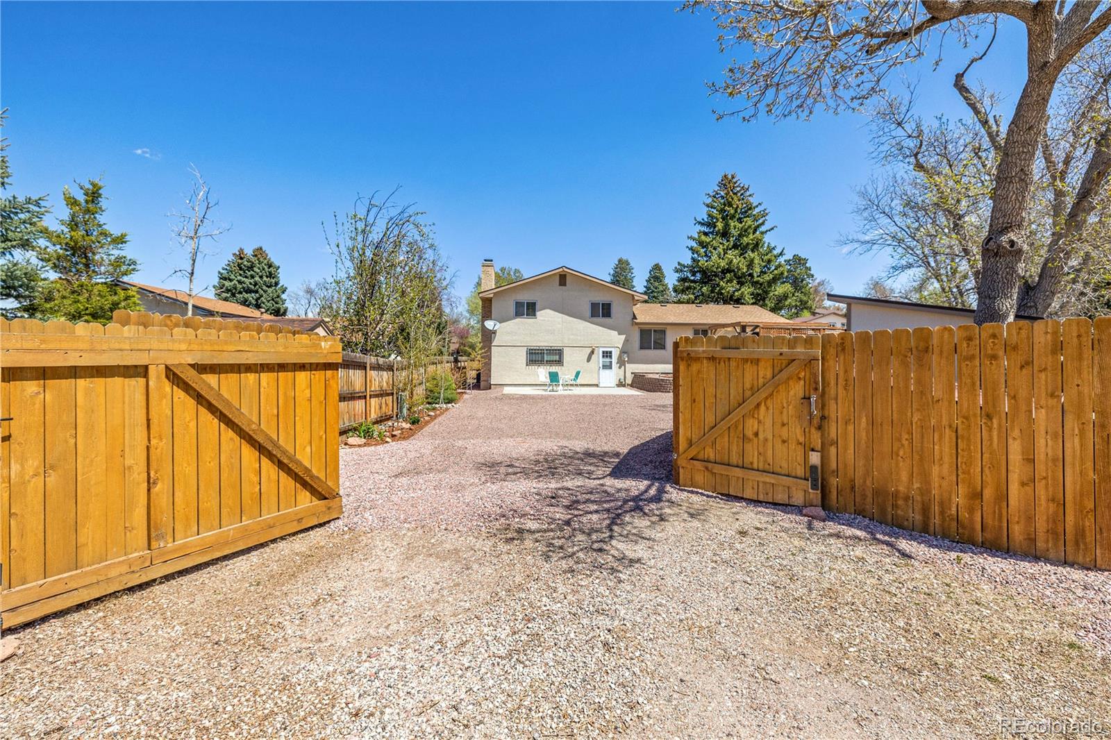 2850 Villa Loma Drive
