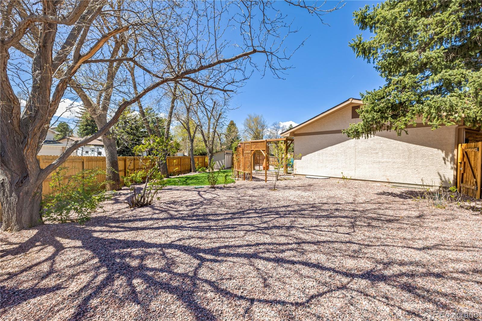 2850 Villa Loma Drive