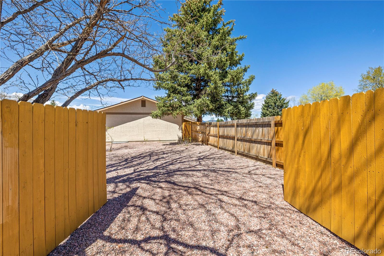 2850 Villa Loma Drive