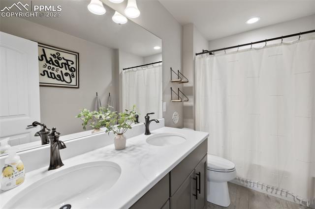 16093 Enchanted Peak Way