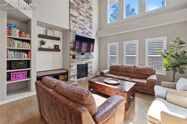 16093 Enchanted Peak Way