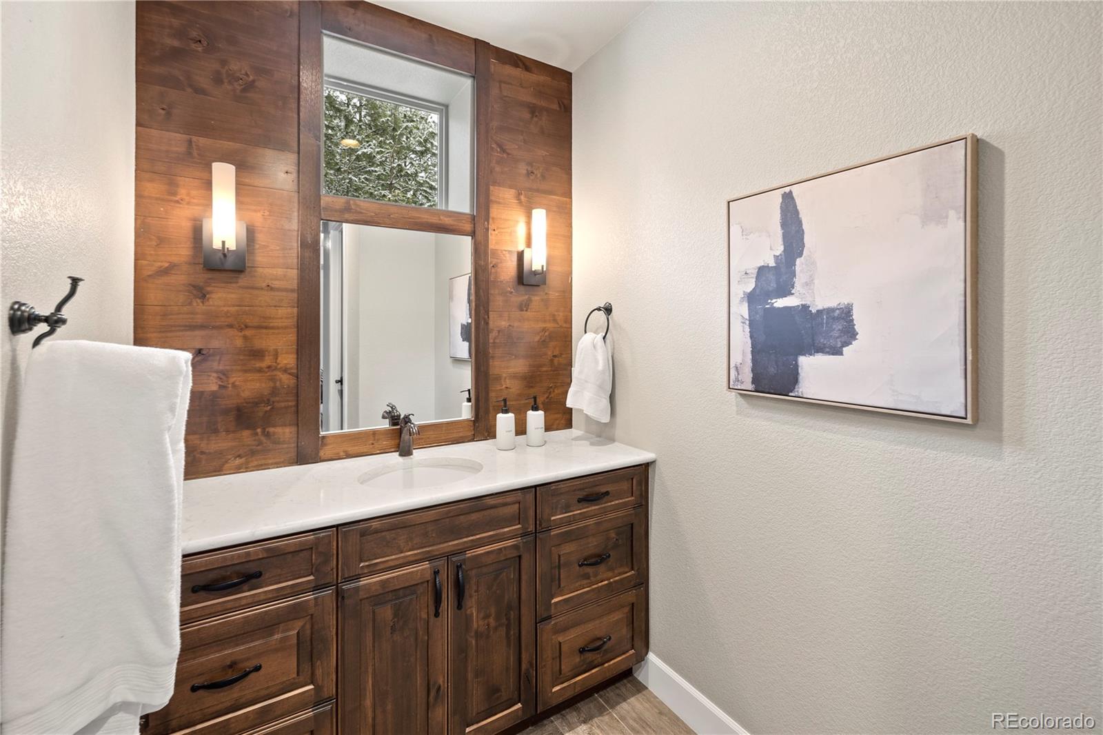 15304 Pole Pine Point