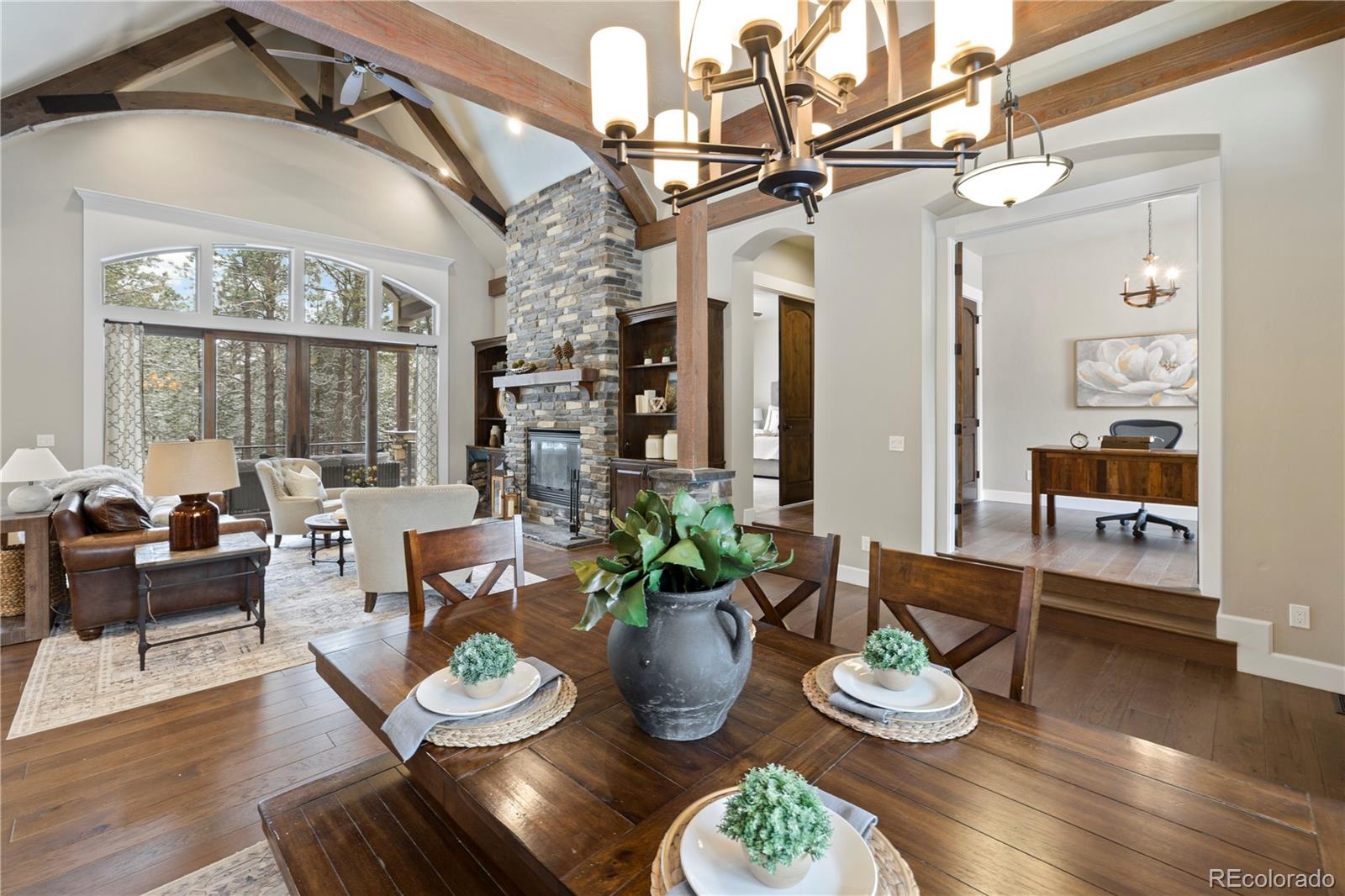 15304 Pole Pine Point