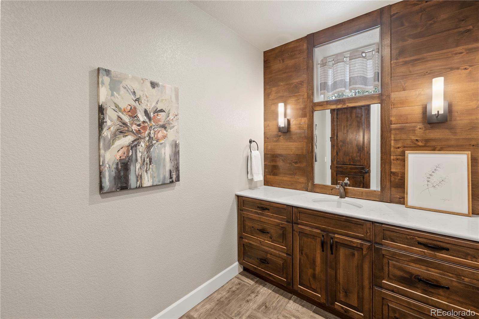 15304 Pole Pine Point