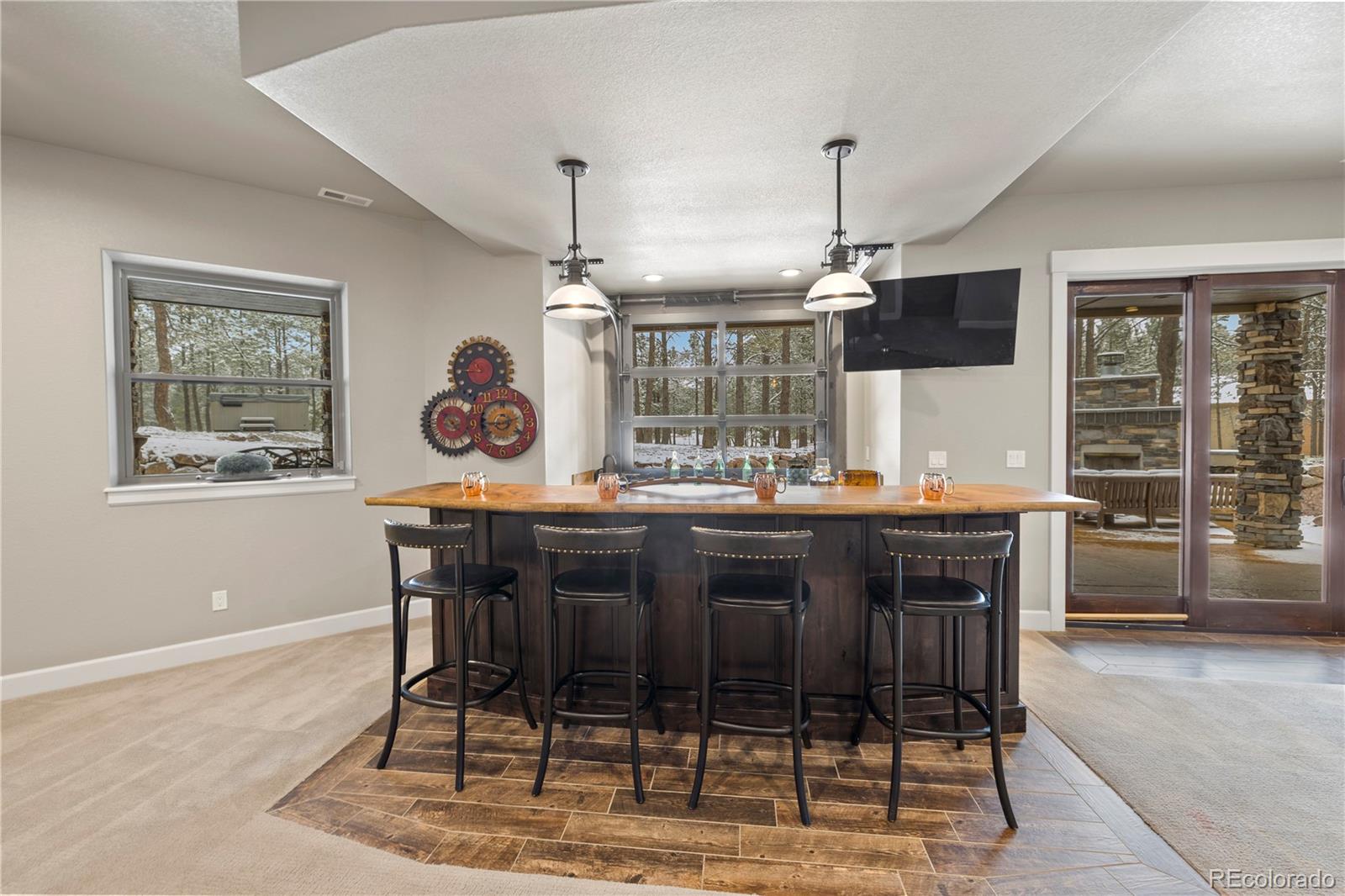 15304 Pole Pine Point