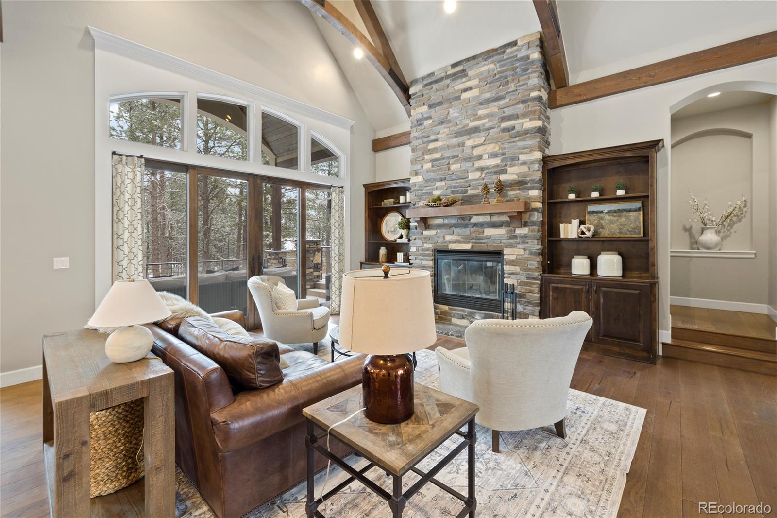 15304 Pole Pine Point