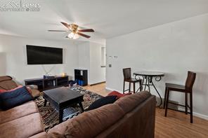 4872 Splendid Circle