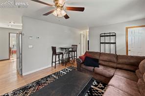 4872 Splendid Circle