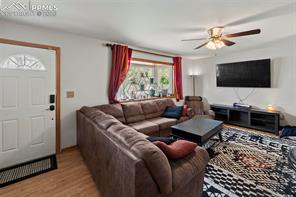 4872 Splendid Circle