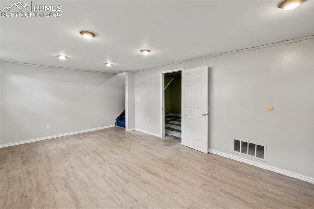 4872 Splendid Circle
