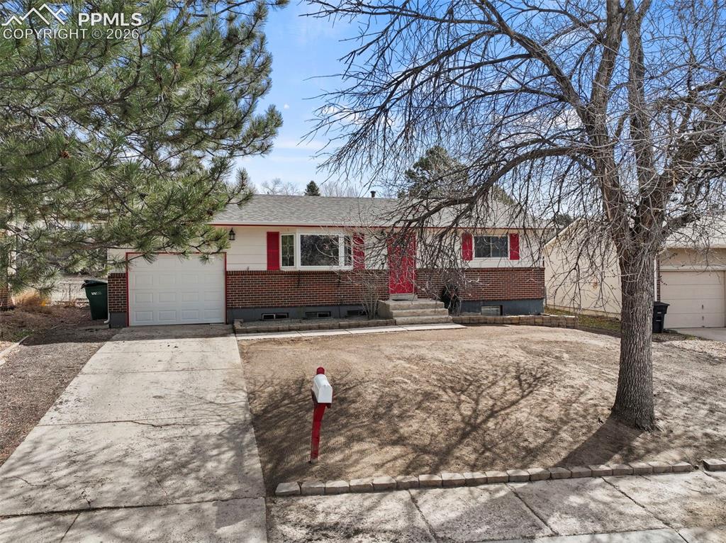 4872 Splendid Circle