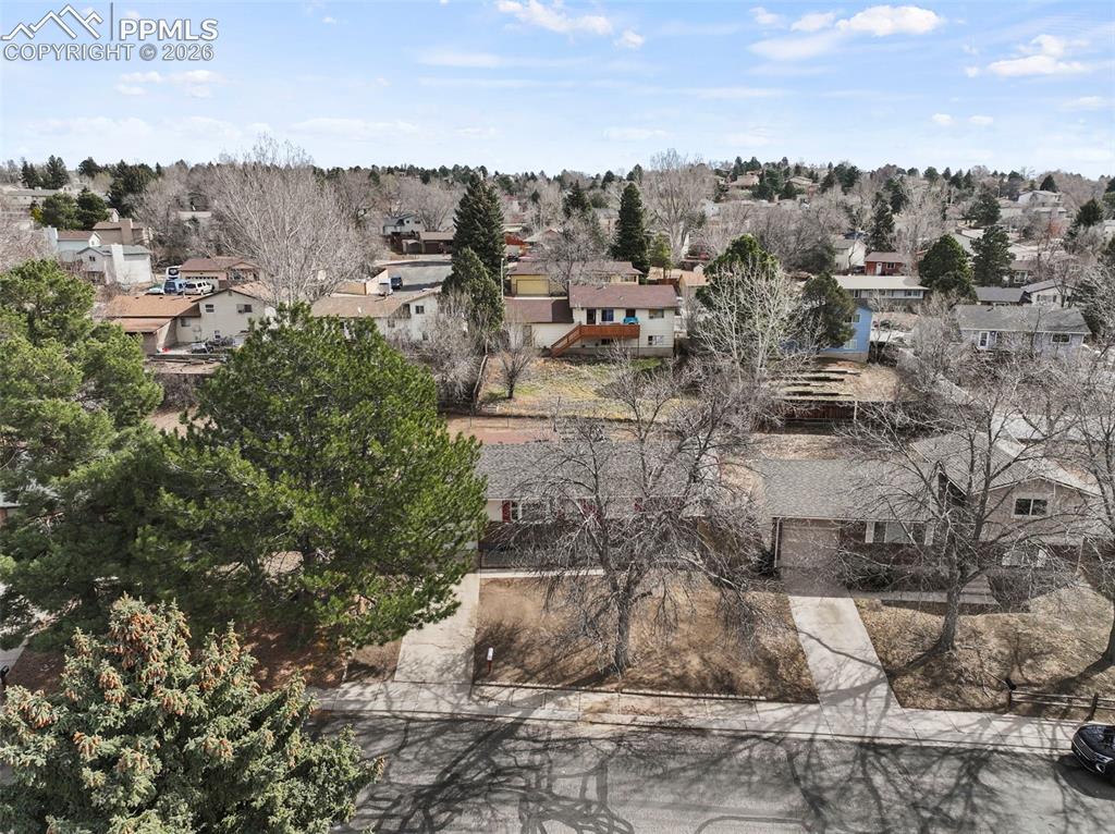 4872 Splendid Circle