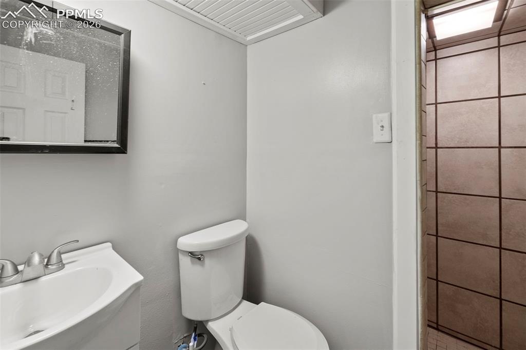 4872 Splendid Circle