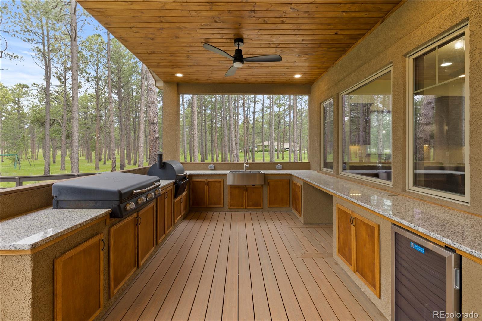 16104 Pole Pine Point