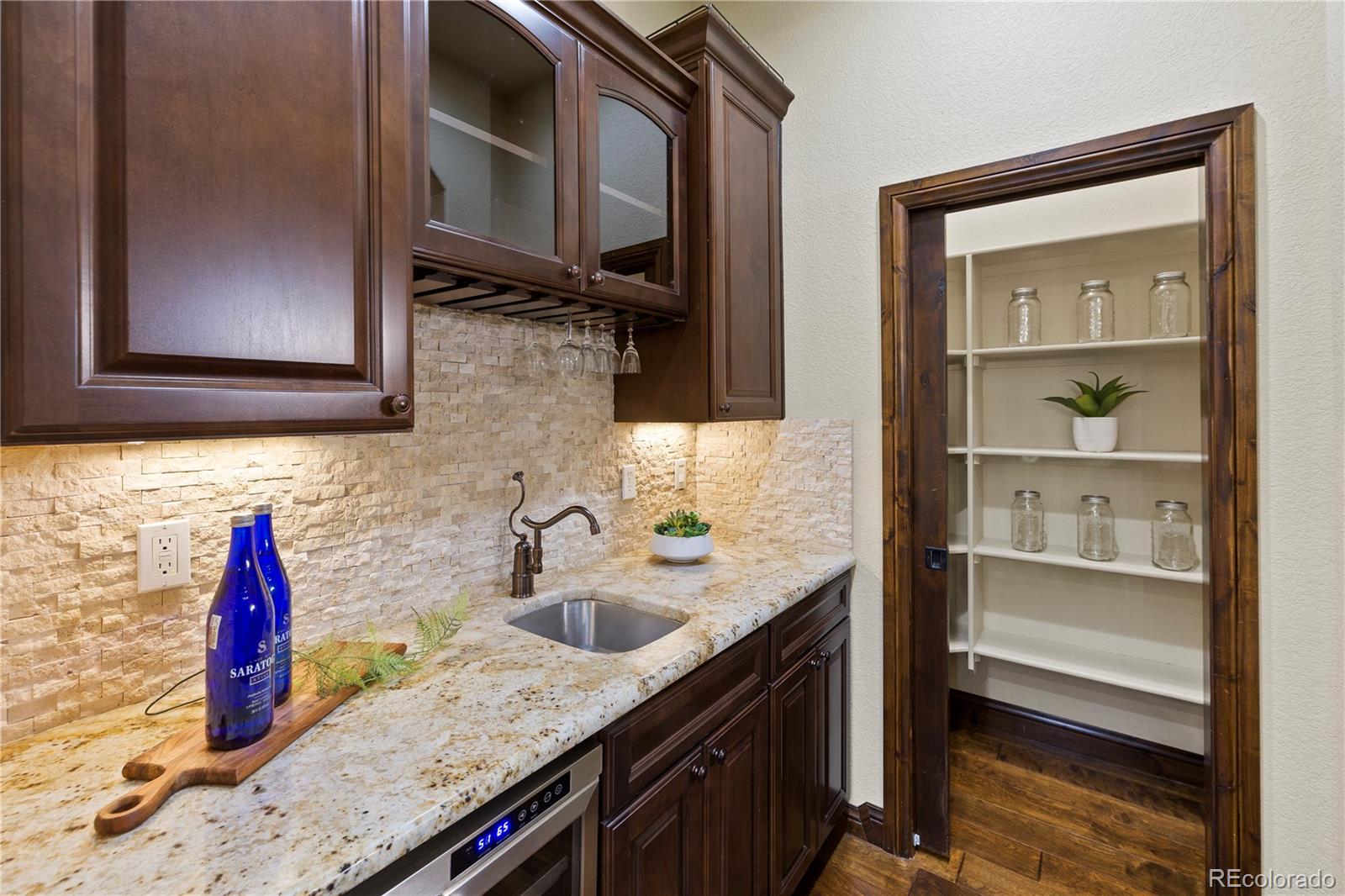 16104 Pole Pine Point