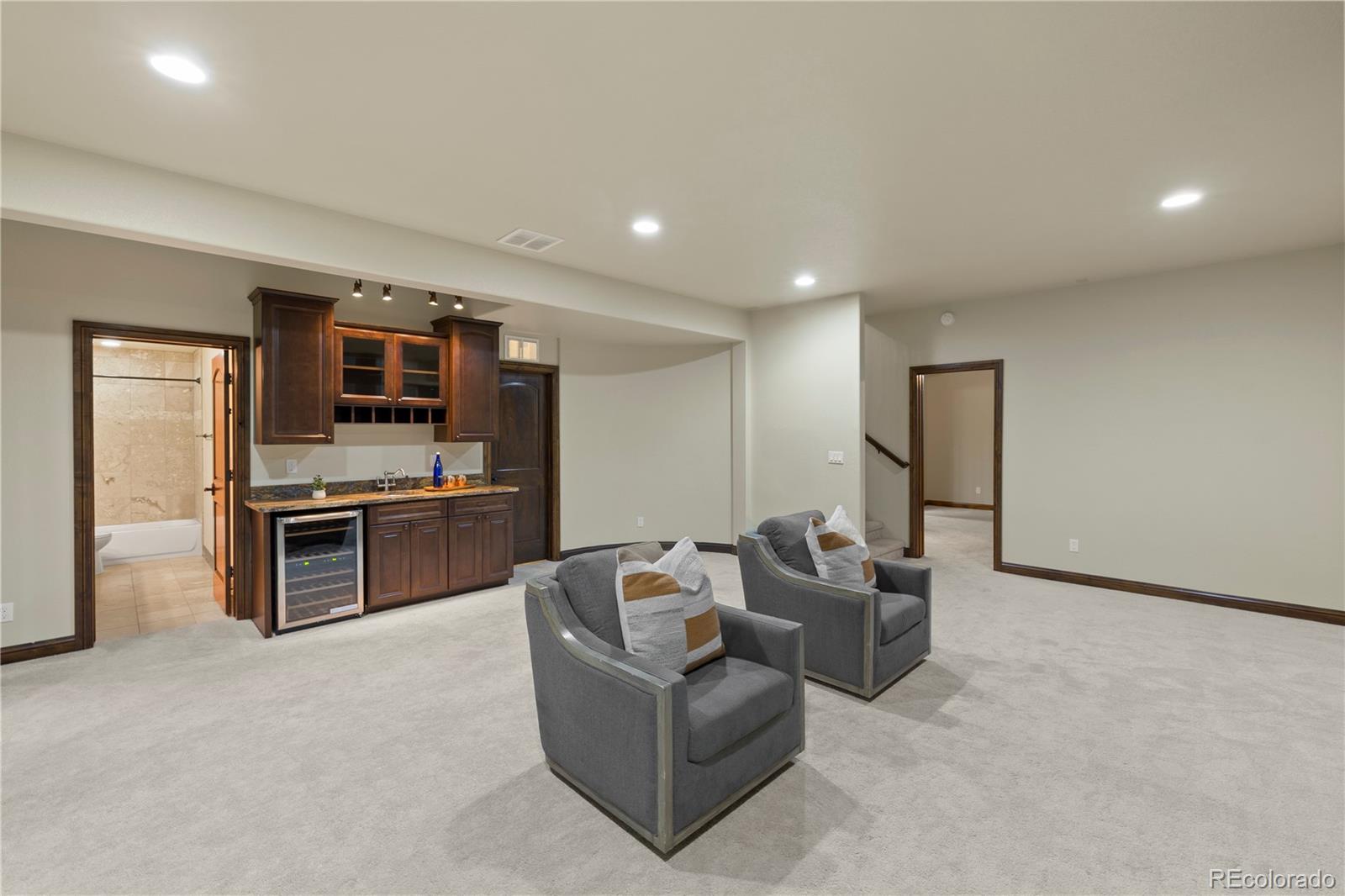 16104 Pole Pine Point