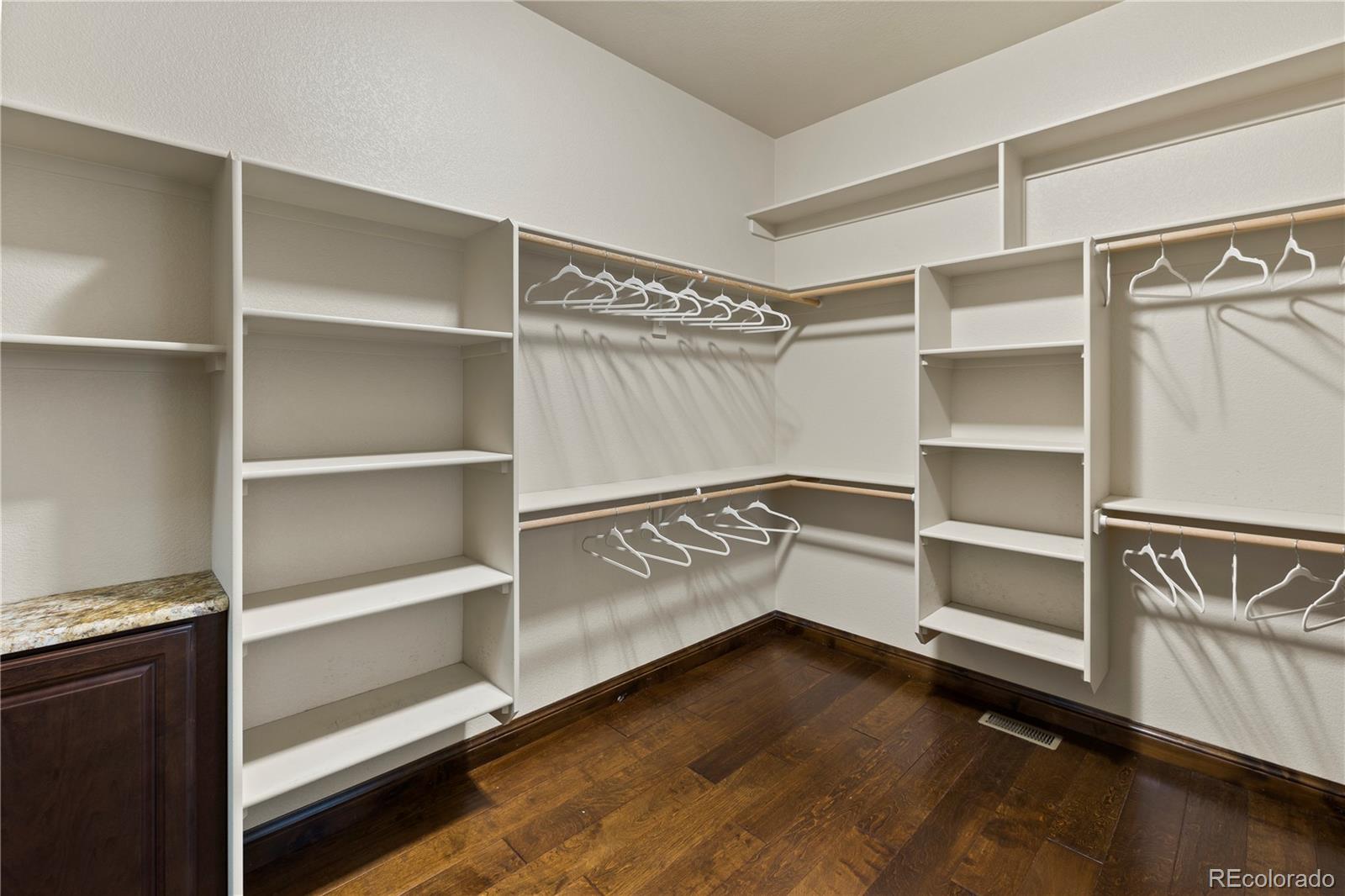 16104 Pole Pine Point