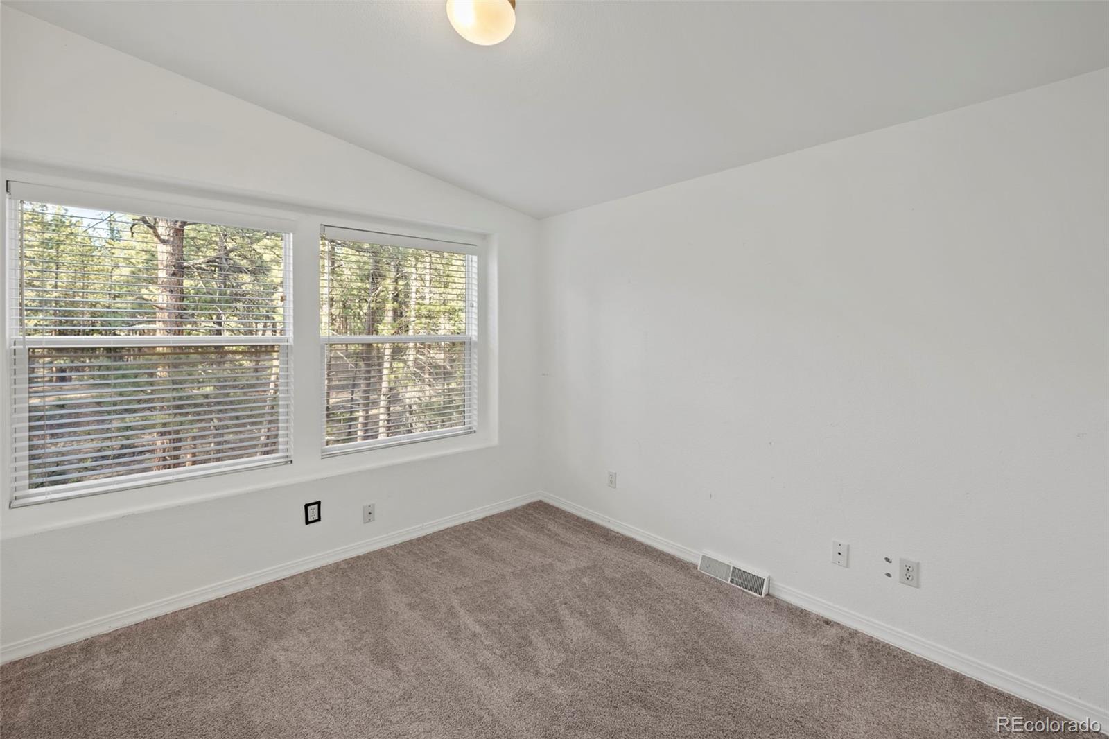 46 Kingston Circle