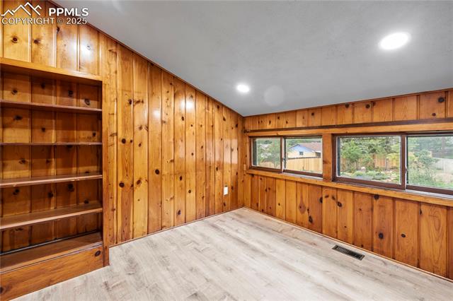 712 Panorama Drive