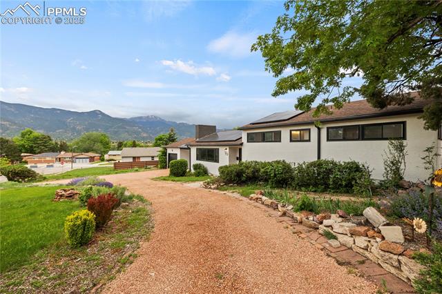 712 Panorama Drive