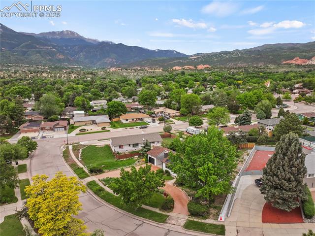 712 Panorama Drive