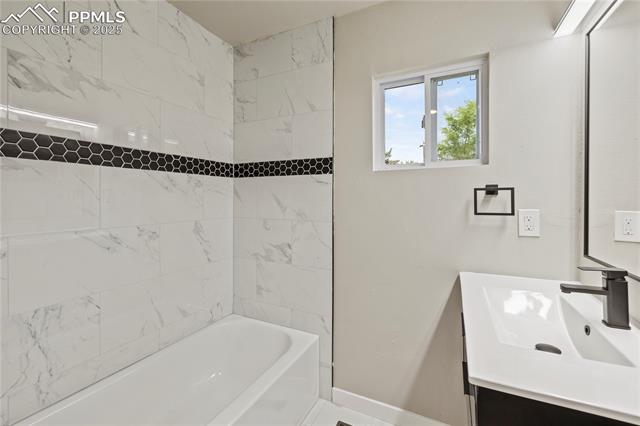 712 Panorama Drive