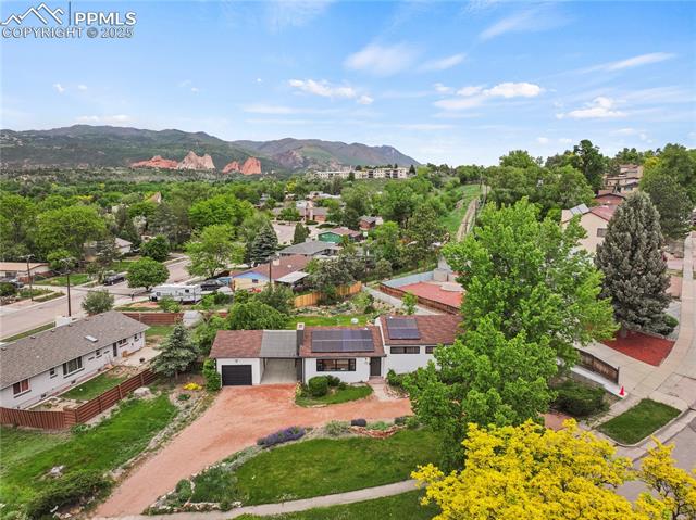 712 Panorama Drive