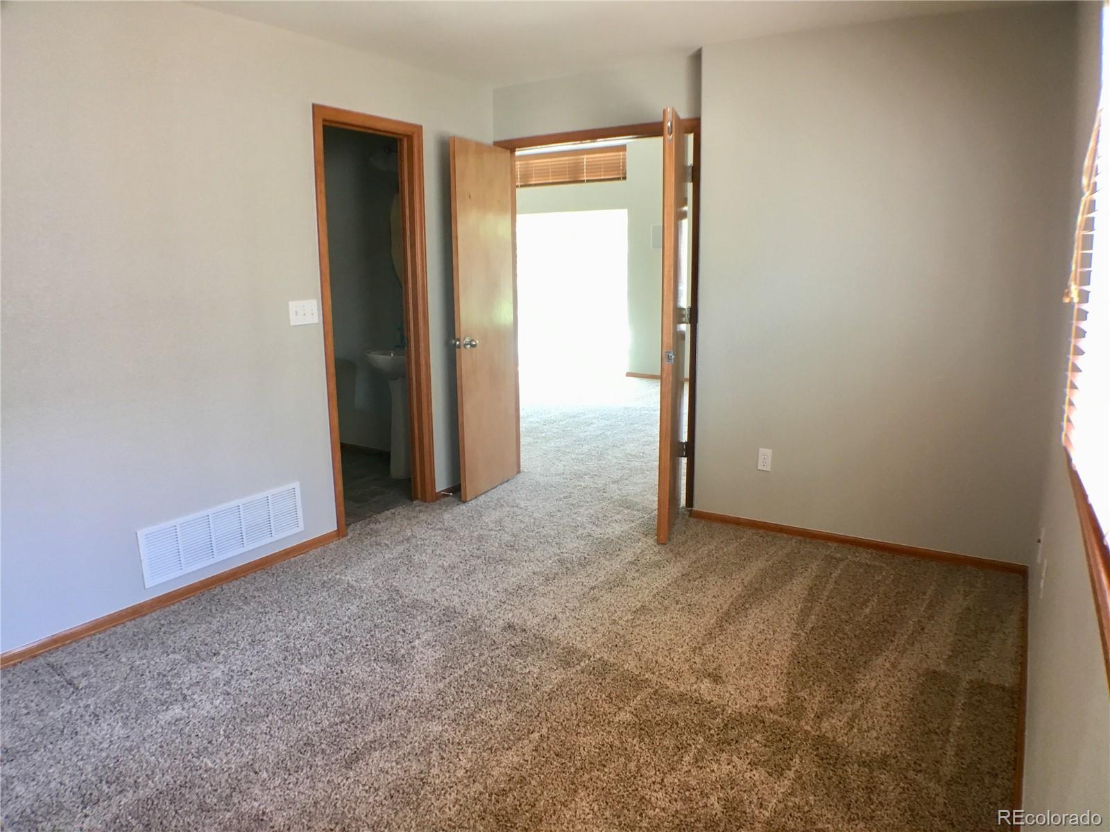 13835 Antelope Pass Place