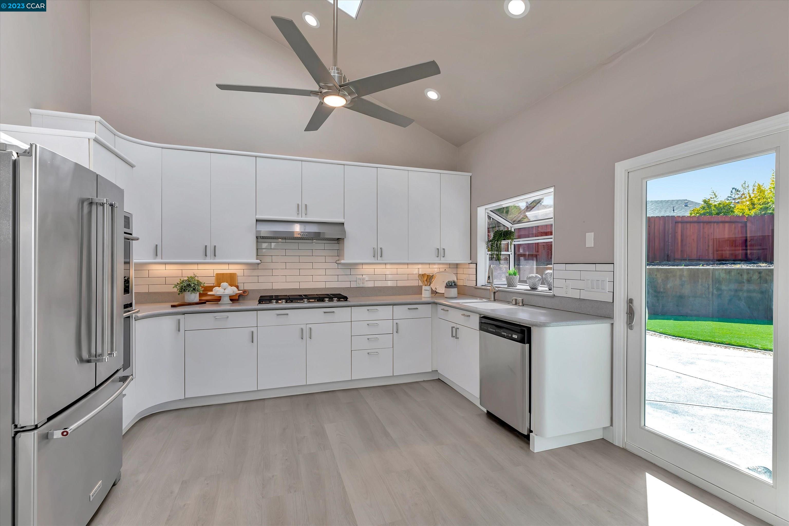 322 Almond Ct