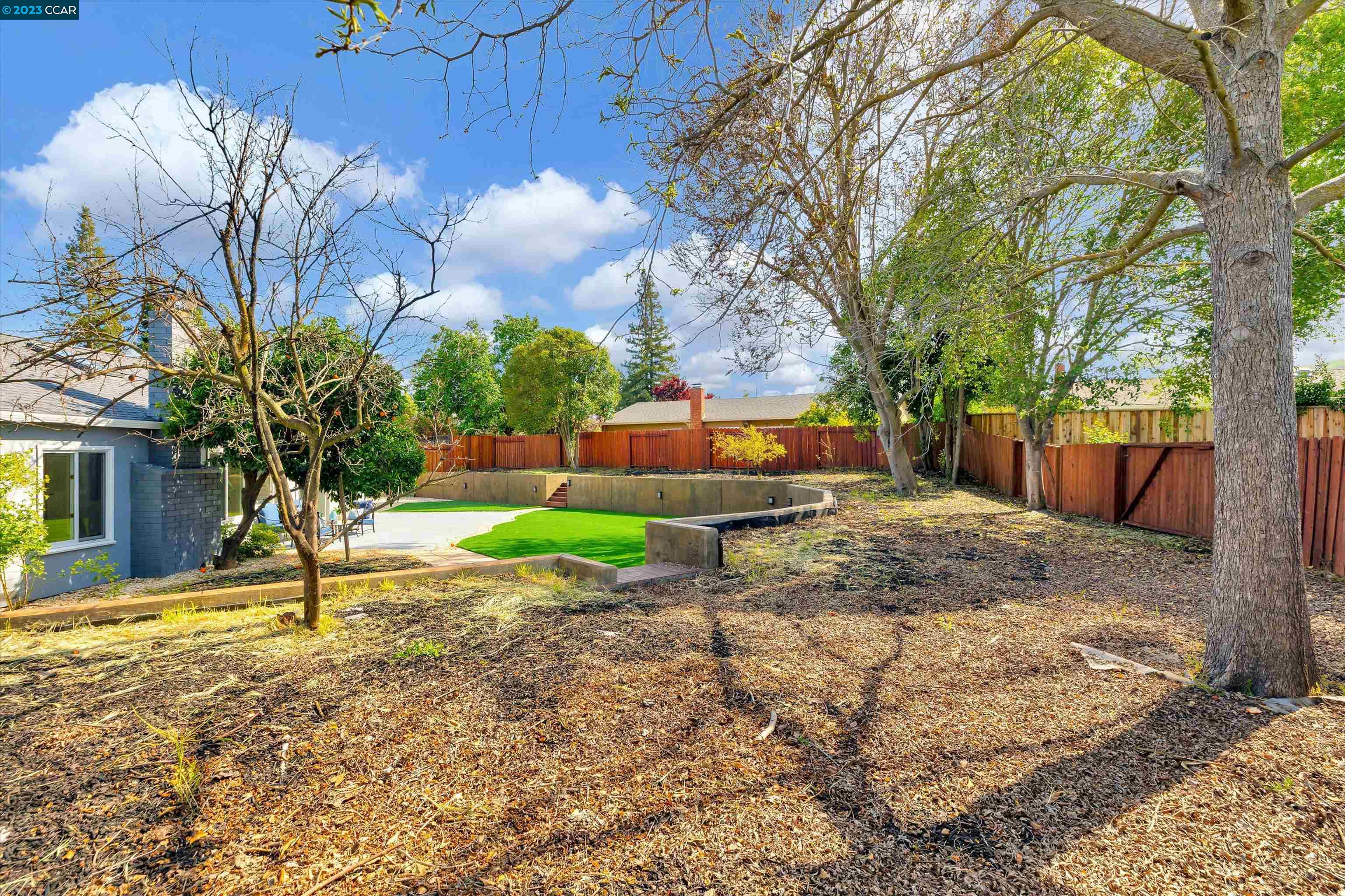322 Almond Ct