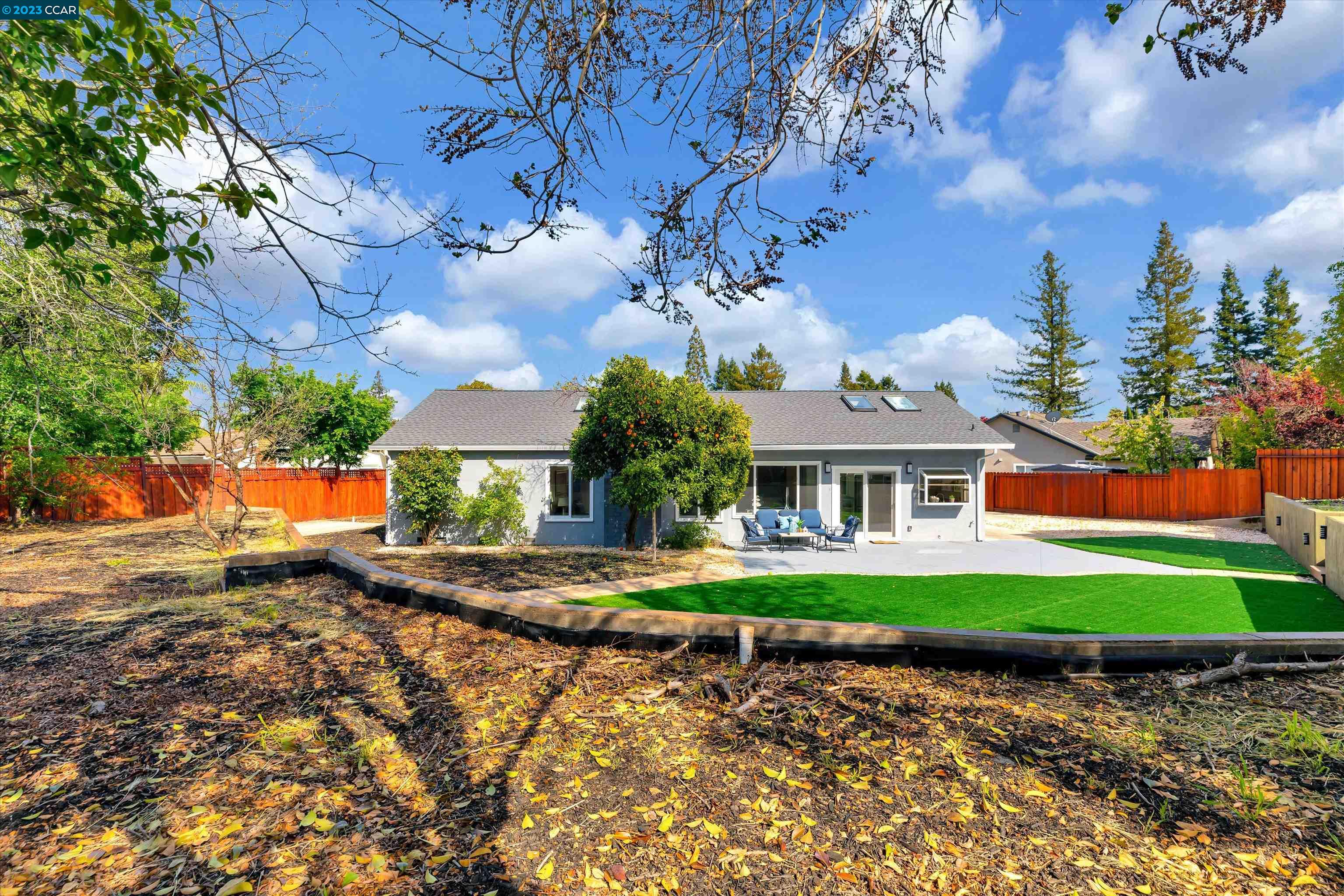322 Almond Ct