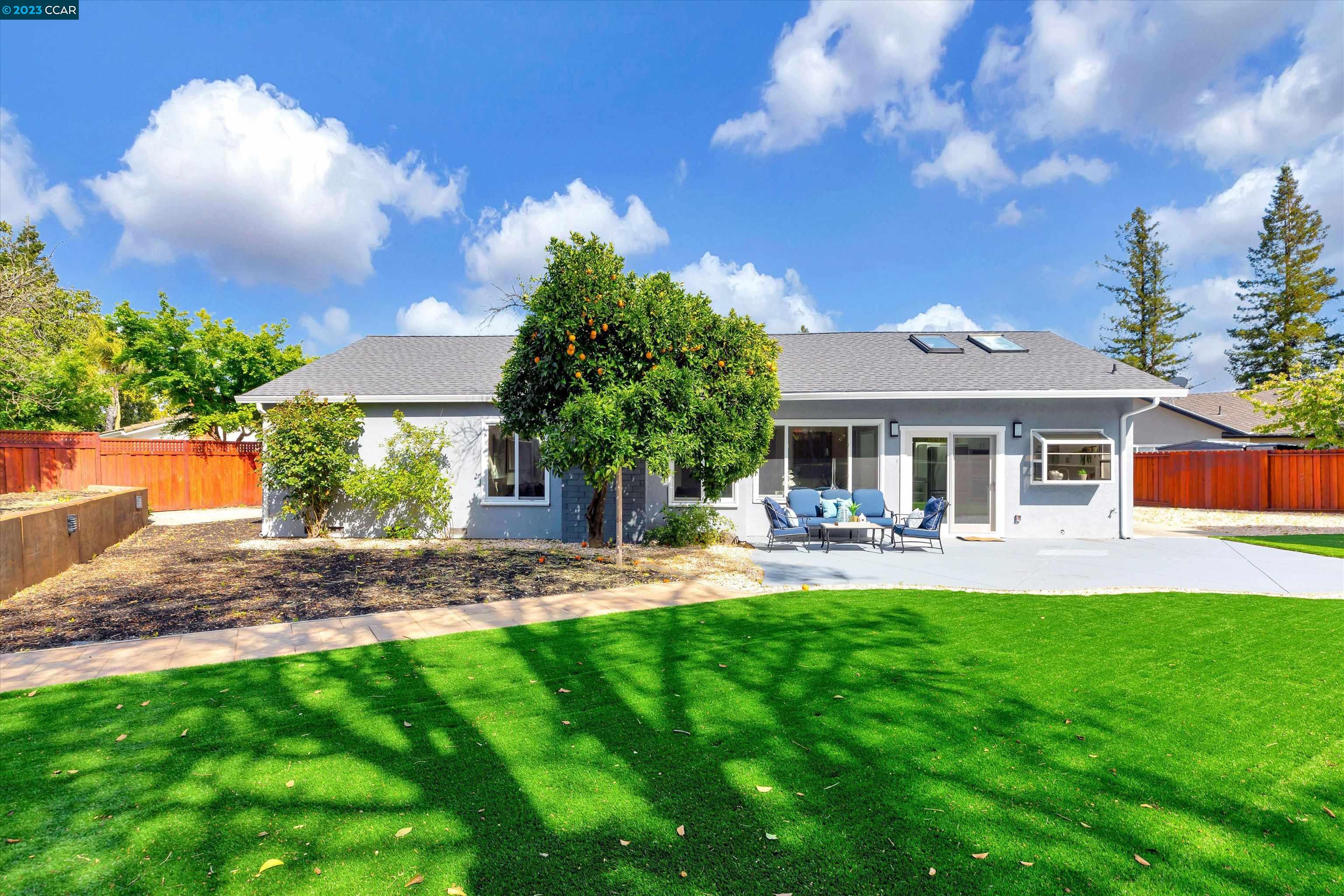 322 Almond Ct