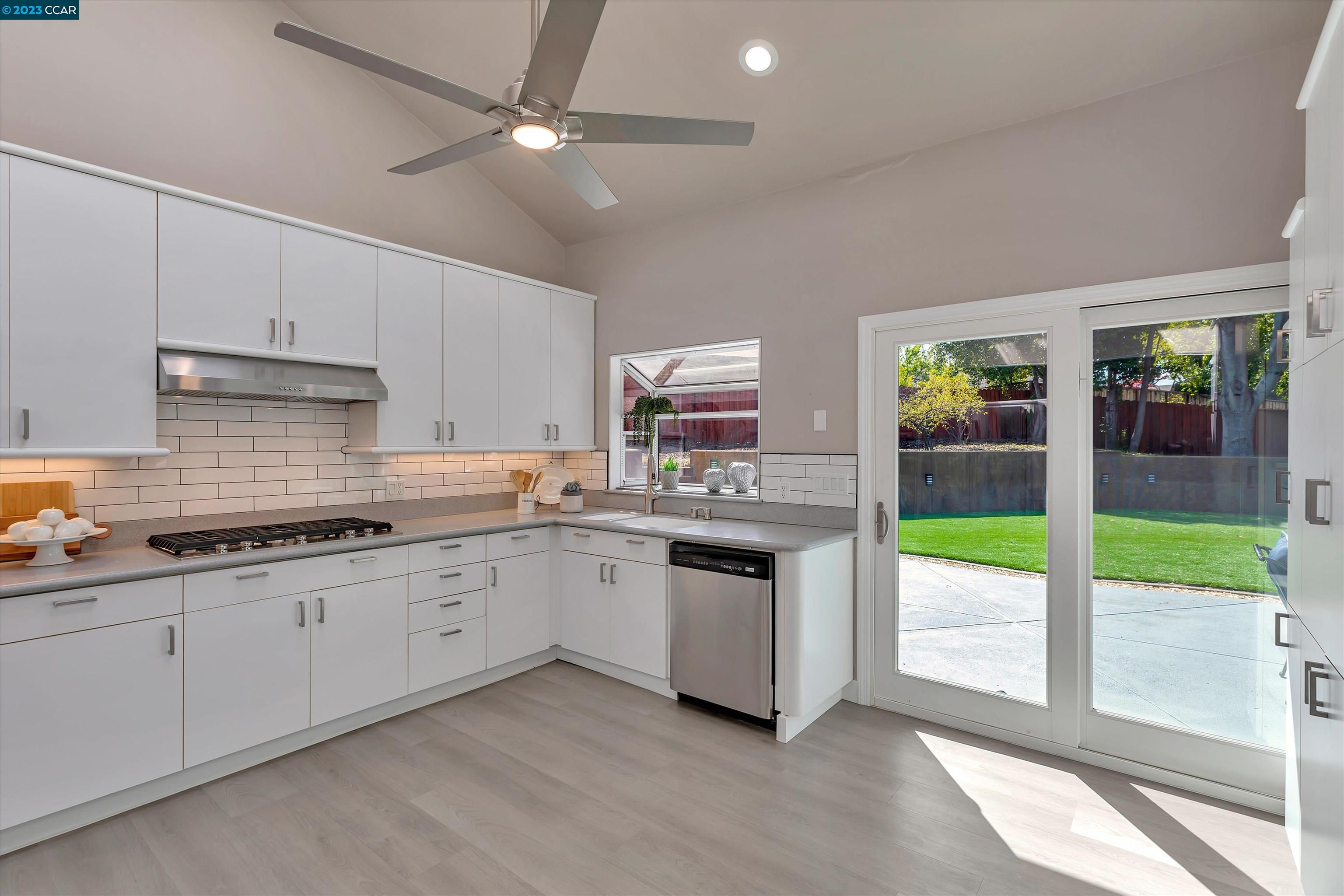 322 Almond Ct