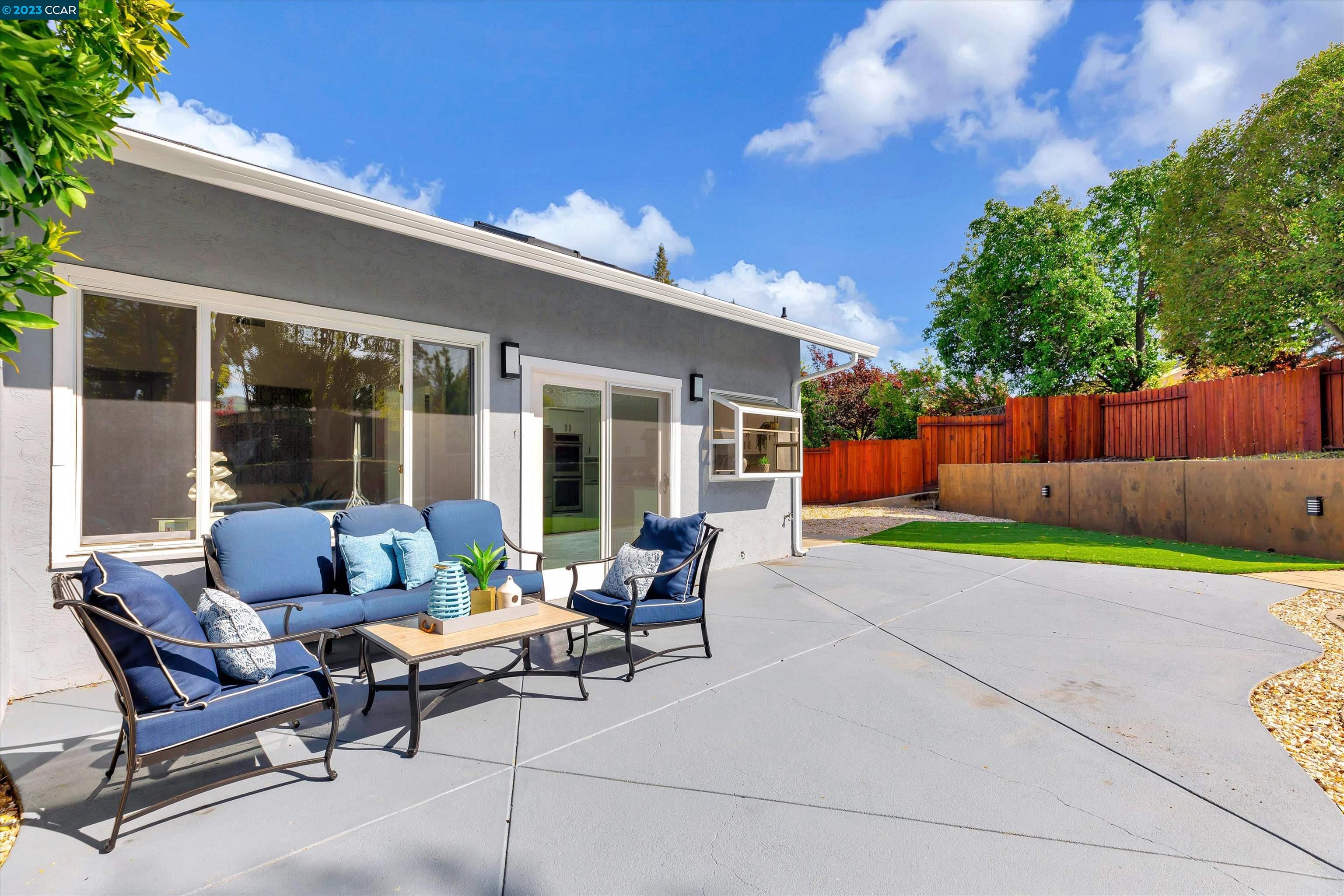 322 Almond Ct