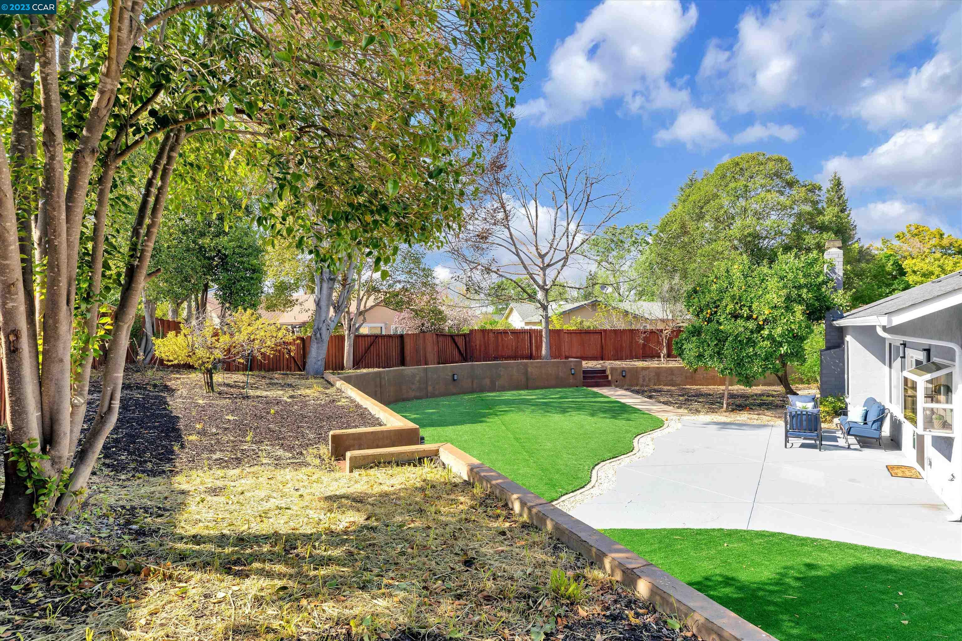 322 Almond Ct